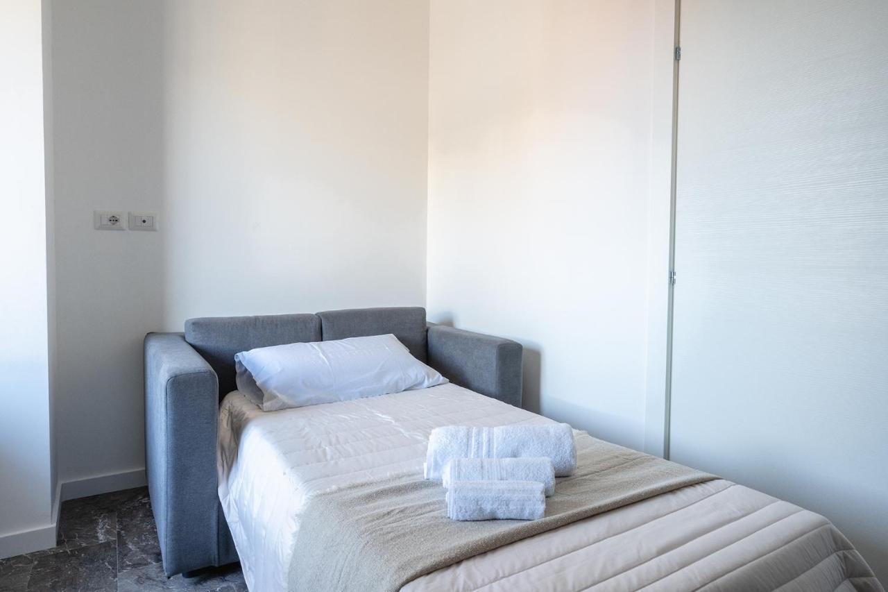 Annamaria - Central Station Charming Accommodation Bari Exterior photo