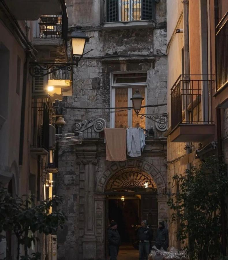 Annamaria - Central Station Charming Accommodation Bari Exterior photo